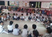 What Are the Usual School Hours for KG Students in Kolkata